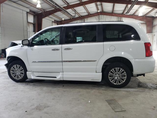 2C4RC1CG3FR743277 - 2015 CHRYSLER TOWN & COU TOURING L WHITE photo 2