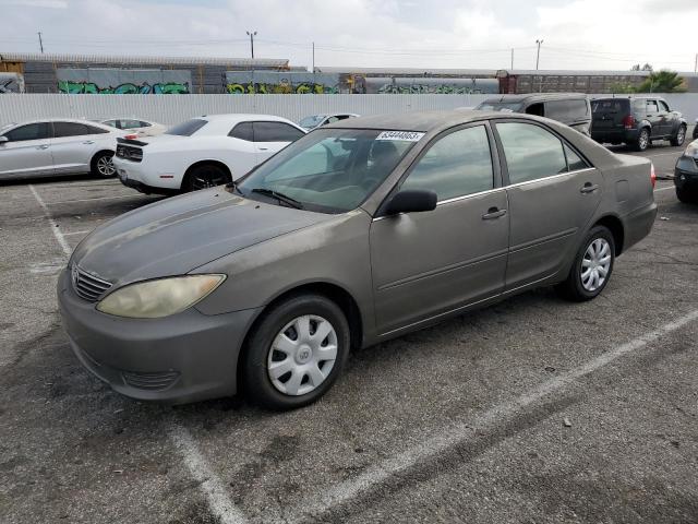 4T1BE32KX5U545788 - 2005 TOYOTA CAMRY LE ნაცრისფერი ფოტო 1