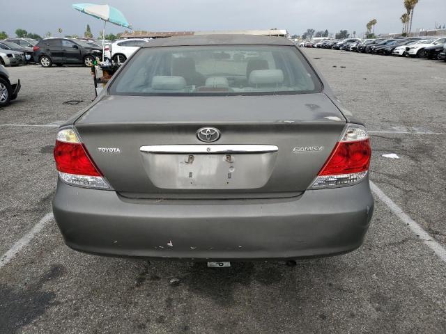 4T1BE32KX5U545788 - 2005 TOYOTA CAMRY LE ნაცრისფერი ფოტო 6