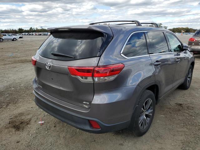 5TDBZRFH4JS801285 - 2018 TOYOTA HIGHLANDER LE GRAY photo 4