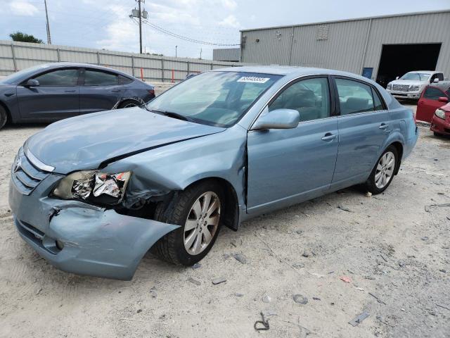 2005 TOYOTA AVALON XL, 