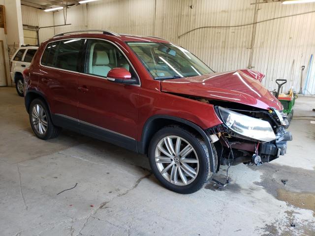 WVGBV7AX1FW061387 - 2015 VOLKSWAGEN TIGUAN S RED photo 4