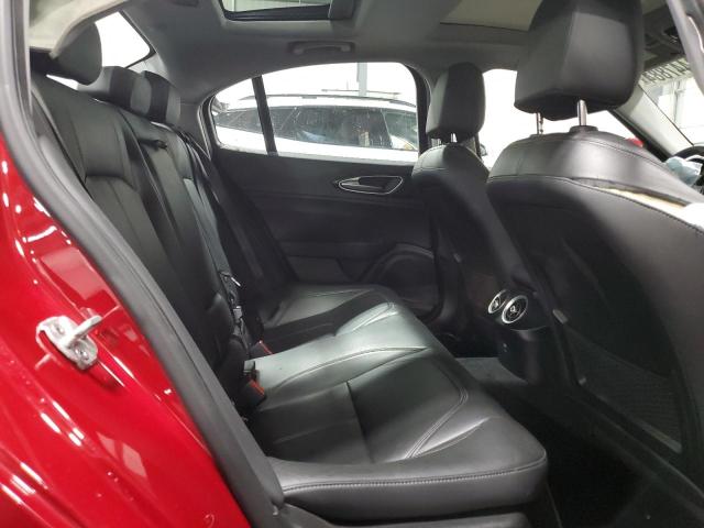 ZARFAEDN7H7557006 - 2017 ALFA ROMEO GIULIA Q4 红色 照片 10