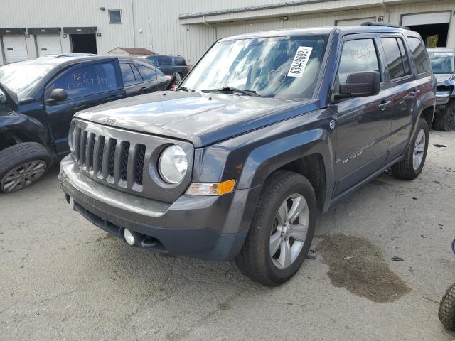 1C4NJRFB3FD366794 - 2015 JEEP PATRIOT LATITUDE GRAY photo 2