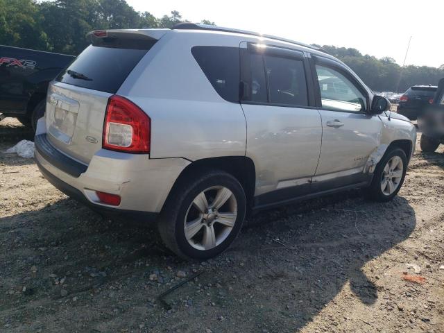 1J4NF1FB2BD135425 - 2011 JEEP COMPASS SPORT 银色 照片 3