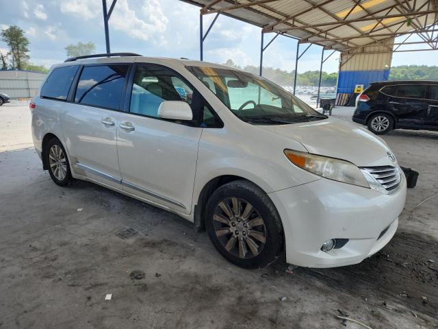 5TDYK3DC0BS003886 - 2011 TOYOTA SIENNA XLE WHITE photo 4