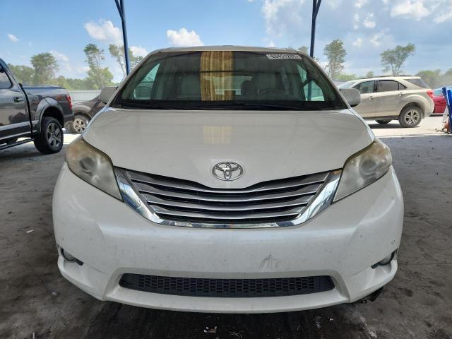 5TDYK3DC0BS003886 - 2011 TOYOTA SIENNA XLE WHITE photo 5