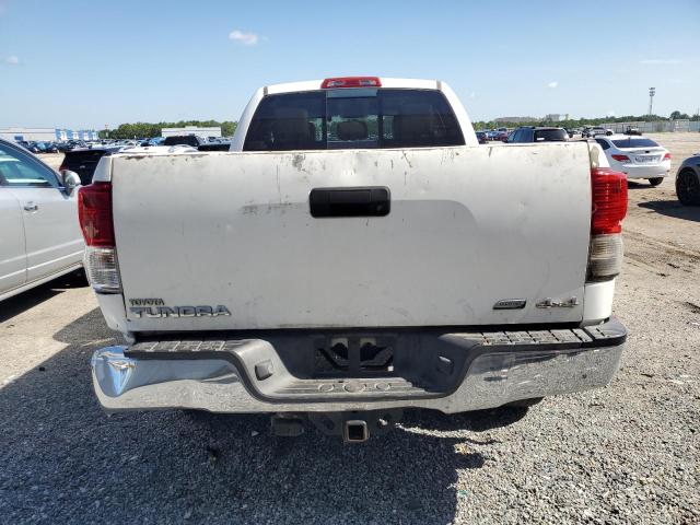 5TFUW5F15AX094866 - 2010 TOYOTA TUNDRA DOUBLE CAB SR5 WHITE photo 6