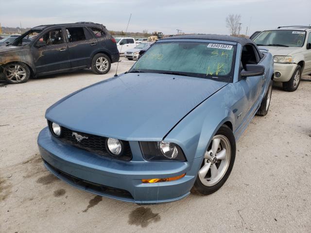 1ZVHT85H565259812 - 2006 FORD MUSTANG GT BLUE photo 2