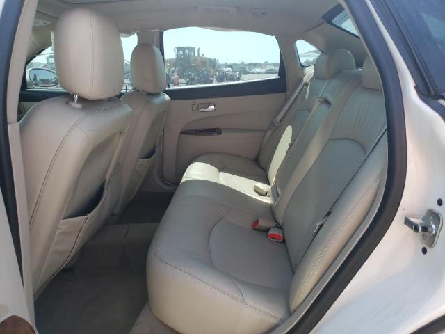 2G4WE567X51246865 - 2005 BUICK LACROSSE CXS WHITE photo 10