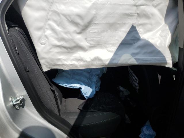 3GNCJLSB2GL238138 - 2016 CHEVROLET TRAX 1LT 银色 照片 11