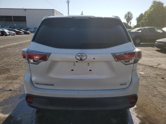 5TDKKRFH3GS127966 - 2016 TOYOTA HIGHLANDER XLE Biały zdjęcie 6