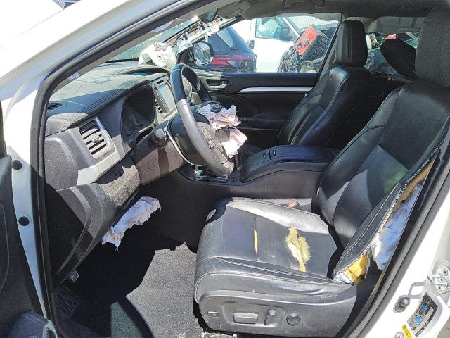 5TDKKRFH3GS127966 - 2016 TOYOTA HIGHLANDER XLE Biały zdjęcie 7