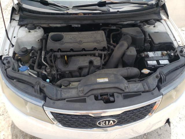 KNAFU5A25C5504494 - 2012 KIA FORTE EX WHITE photo 11