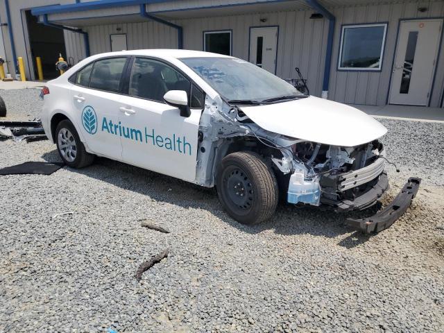 JTDBCMFE4R3057713 - 2024 TOYOTA COROLLA LE WHITE photo 4