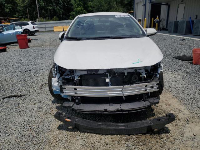 JTDBCMFE4R3057713 - 2024 TOYOTA COROLLA LE WHITE photo 5