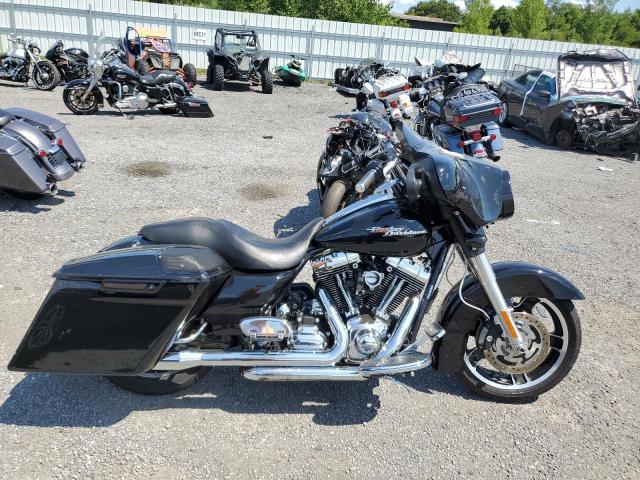 2010 HARLEY-DAVIDSON FLHX, 