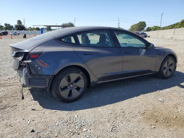5YJ3E1EA6PF408830 - 2023 TESLA MODEL 3 灰色 照片 3
