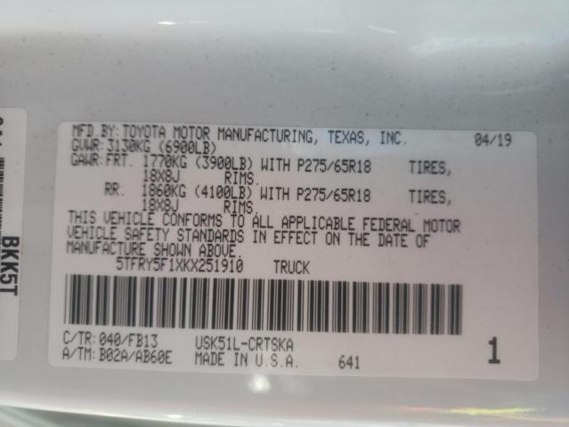 5TFRY5F1XKX251910 - 2019 TOYOTA TUNDRA DOUBLE CAB SR/SR5 WHITE photo 10