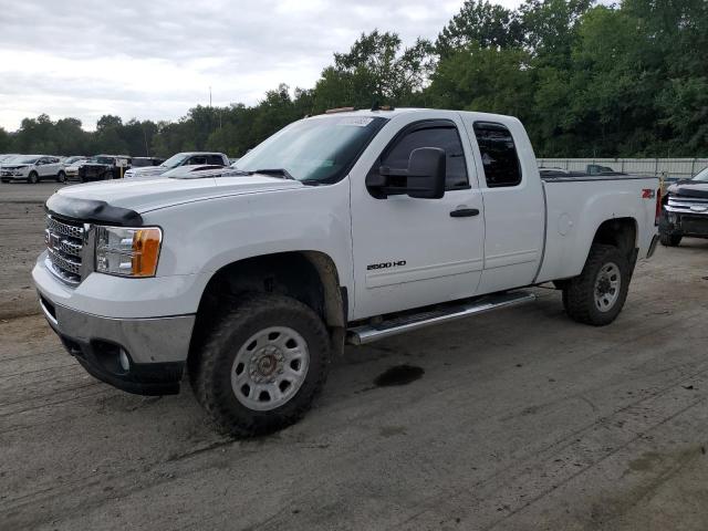 1GT220C82DZ403225 - 2013 GMC SIERRA K2500 SLE WHITE photo 1