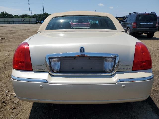 1LNHM83W63Y626076 - 2003 LINCOLN TOWN CARTIER BEIGE photo 6