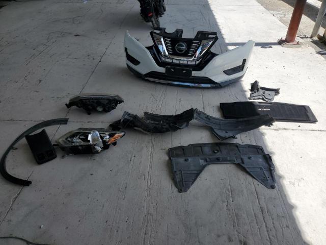 KNMAT2MVXKP516549 - 2019 NISSAN ROGUE S Белый фото 13