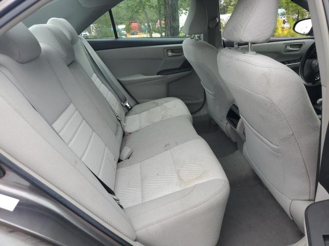 4T1BF1FK7GU175107 - 2016 TOYOTA CAMRY LE 灰色 照片 10