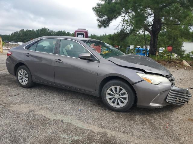 4T1BF1FK7GU175107 - 2016 TOYOTA CAMRY LE 灰色 照片 4