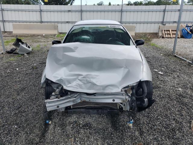 1G1JF52F137332034 - 2003 CHEVROLET CAVALIER LS 银色 照片 5