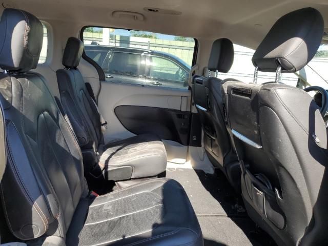 2C4RC1EG4JR172145 - 2018 CHRYSLER PACIFICA TOURING L PLUS GOLD photo 11