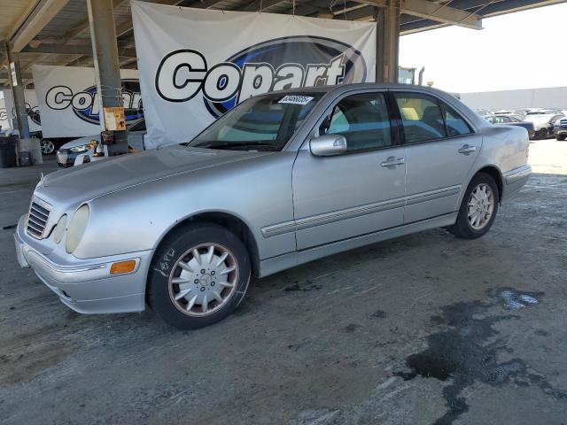 2000 MERCEDES-BENZ E 320, null