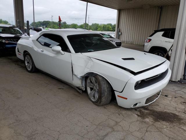 2C3CDZAG5JH325388 - 2018 DODGE CHALLENGER SXT WHITE photo 4