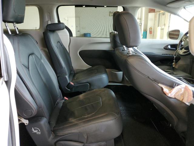 2C4RC1BG5HR661233 - 2017 CHRYSLER PACIFICA TOURING L WHITE photo 11