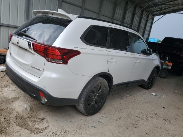 JA4AD3A3XJZ020265 - 2018 MITSUBISHI OUTLANDER SE WHITE photo 3