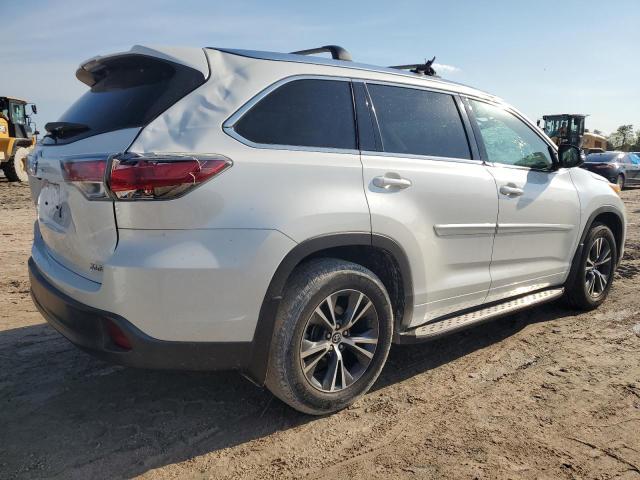 5TDKKRFH7GS504475 - 2016 TOYOTA HIGHLANDER XLE WHITE photo 3