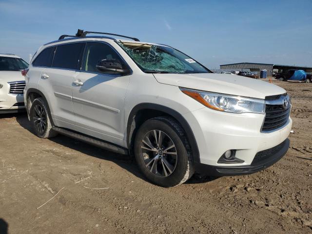 5TDKKRFH7GS504475 - 2016 TOYOTA HIGHLANDER XLE WHITE photo 4