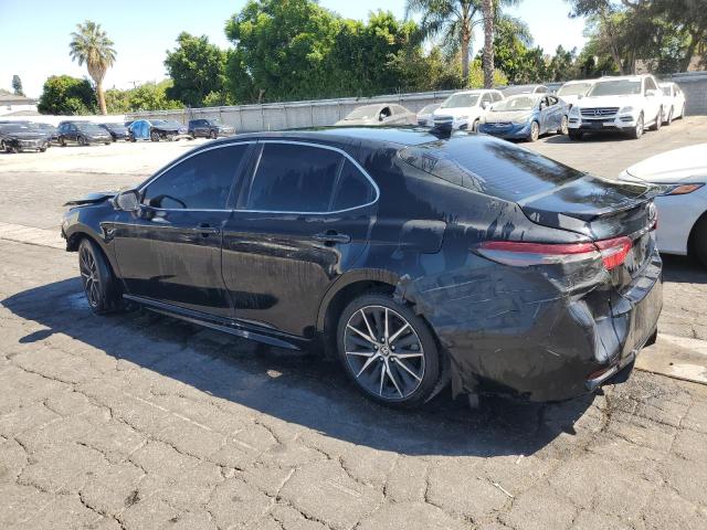 4T1G11AK8PU781446 - 2023 TOYOTA CAMRY SE NIGHT SHADE BLACK photo 2