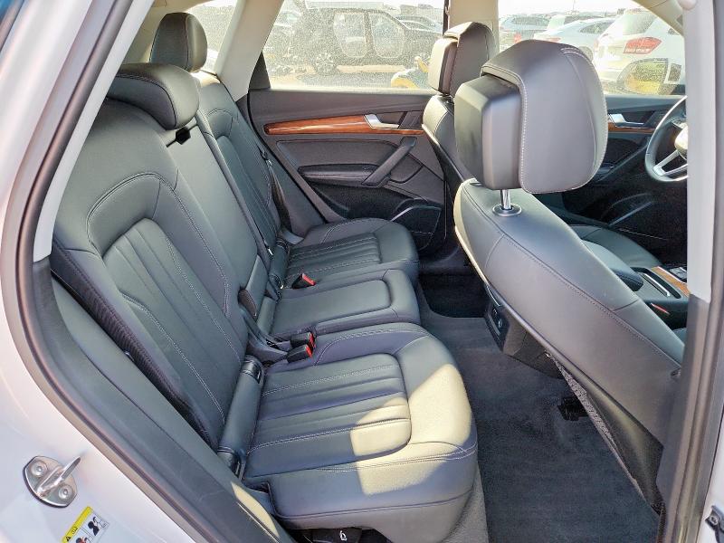 WA1BAAFY1M2104980 - 2021 AUDI Q5 PREMIUM PLUS WHITE photo 11