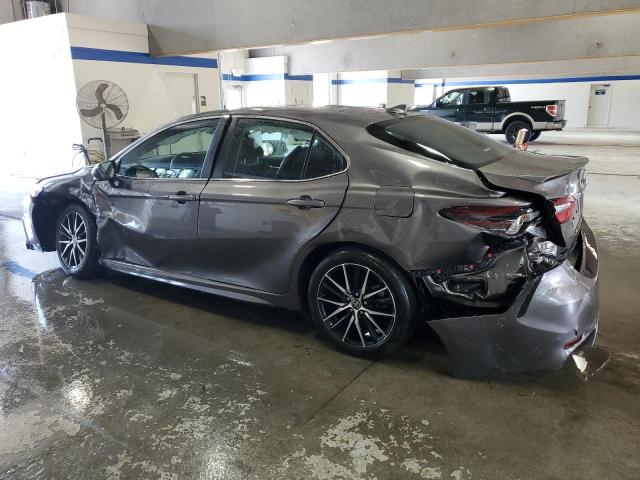 4T1G11AK8RU884921 - 2024 TOYOTA CAMRY SE NIGHT SHADE GRAY photo 2