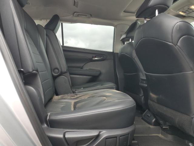5TDGZRBH3MS544801 - 2021 TOYOTA HIGHLANDER XLE GRAY photo 11