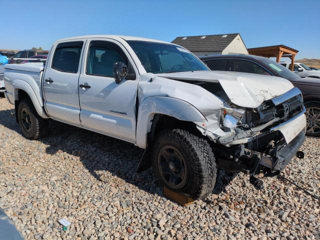 3TMJU4GN0EM158554 - 2014 TOYOTA TACOMA DOUBLE CAB PRERUNNER WHITE photo 4