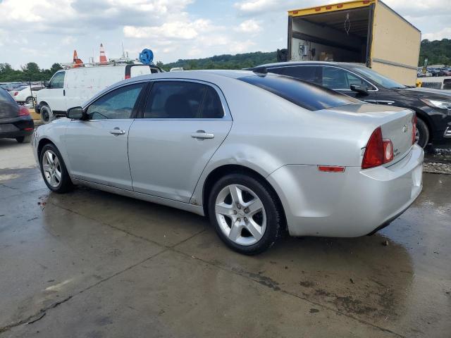 1G1ZB5E05CF275834 - 2012 CHEVROLET MALIBU LS Argent photo 2