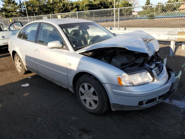 WVWPD63B1XE499018 - 1999 VOLKSWAGEN PASSAT GLX Gümüş foto 4