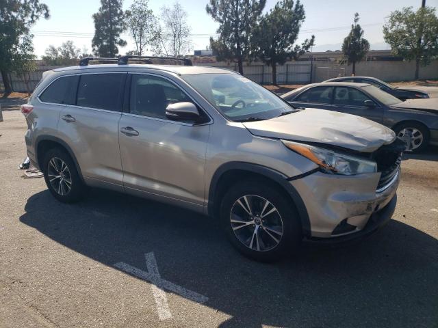5TDKKRFH1GS136228 - 2016 TOYOTA HIGHLANDER XLE SILVER photo 4