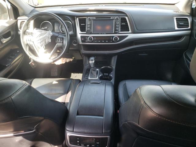 5TDKKRFH1GS136228 - 2016 TOYOTA HIGHLANDER XLE SILVER photo 8