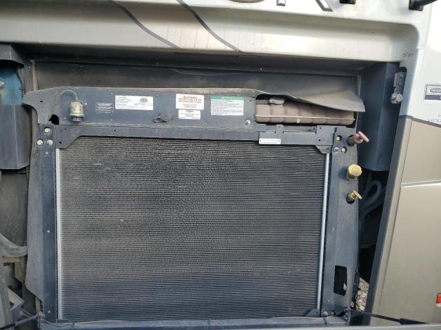 4UZFCUCYXDCFH4906 - 2013 FREIGHTLINER CHASSIS XC Двокольоровий фото 7