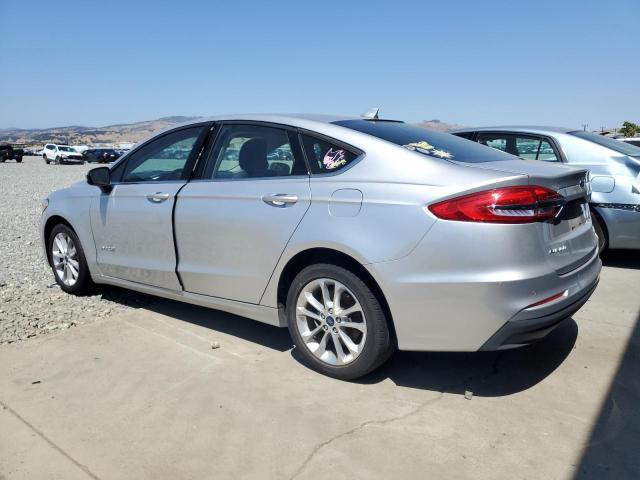 3FA6P0LU3KR116421 - 2019 FORD FUSION SE 银色 照片 2