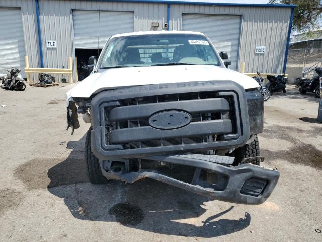 1FT7W2B68BEA37250 - 2011 FORD F250 SUPER DUTY WHITE photo 5