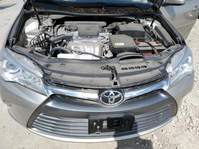 4T1BF1FK9HU644733 - 2017 TOYOTA CAMRY LE SILVER photo 11