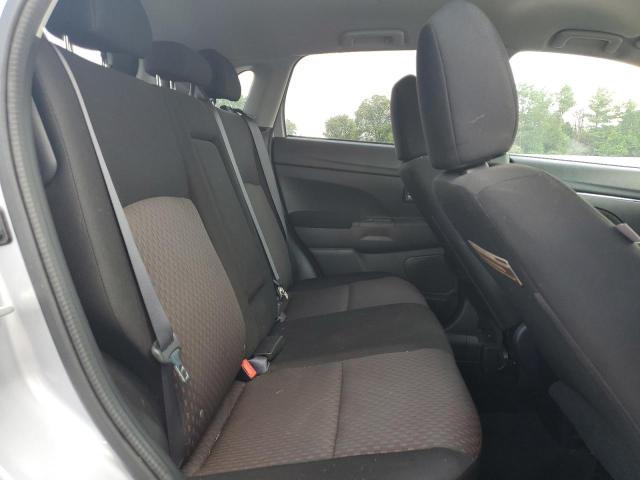 JA4AP3AW4HZ042953 - 2017 MITSUBISHI OUTLANDER ES ვერცხლისფერი ფოტო 11